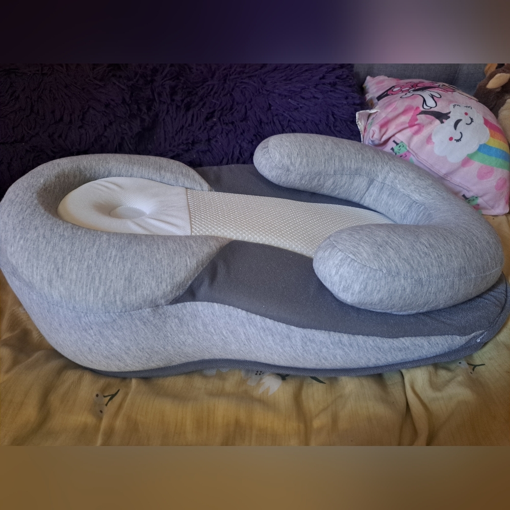 Baby lounger for newborns